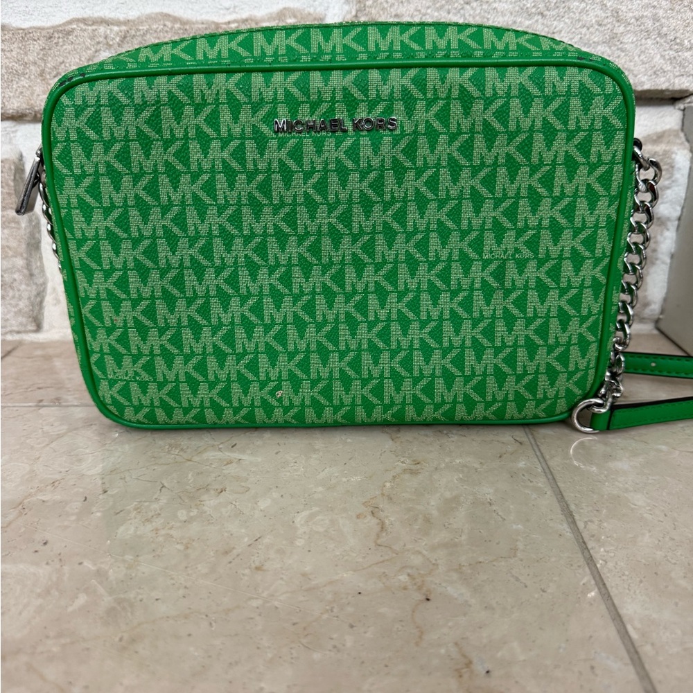 Michael Kors Jet Set Cross Body purse - Kelly green logo silver chain strap